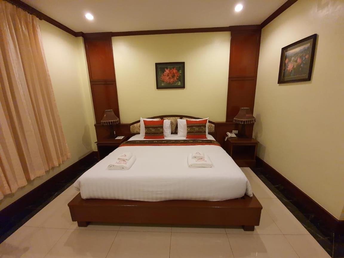 Soubandith Hotel Паксе Экстерьер фото