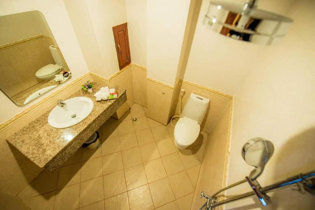 Soubandith Hotel Паксе Экстерьер фото